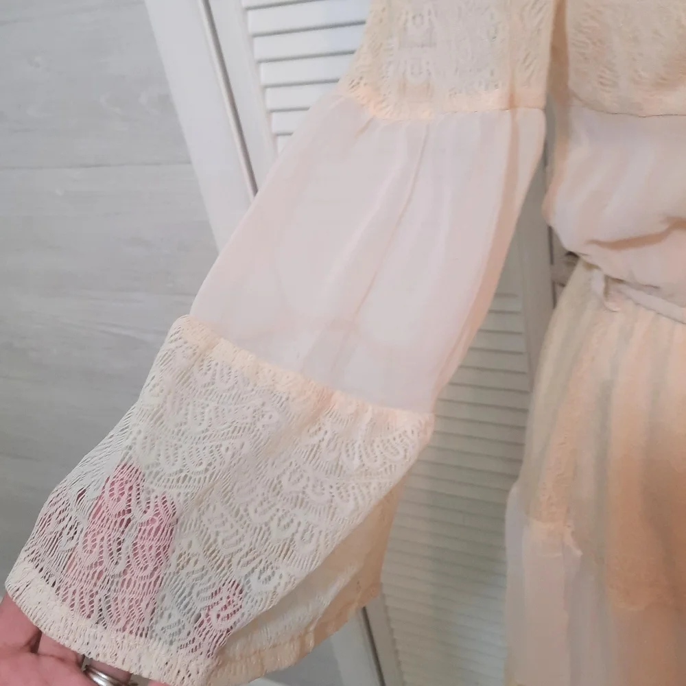 Blu pepper ecru lace polyester dress small NWOT - Picture 2 of 8